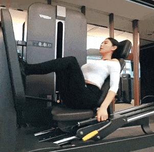 大胸健身女_胸大健身美女写真_动漫里胸大又好看的女