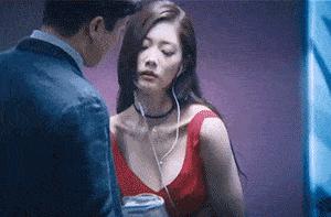 动漫里胸大又好看的女_胸大健身美女写真_大胸健身女