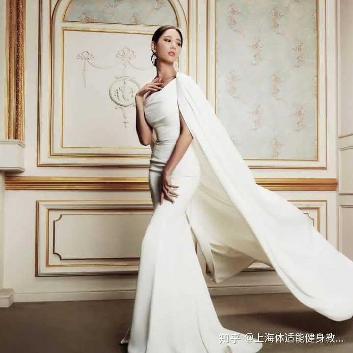 胸大健身美女写真_动漫里胸大又好看的女_大胸健身女
